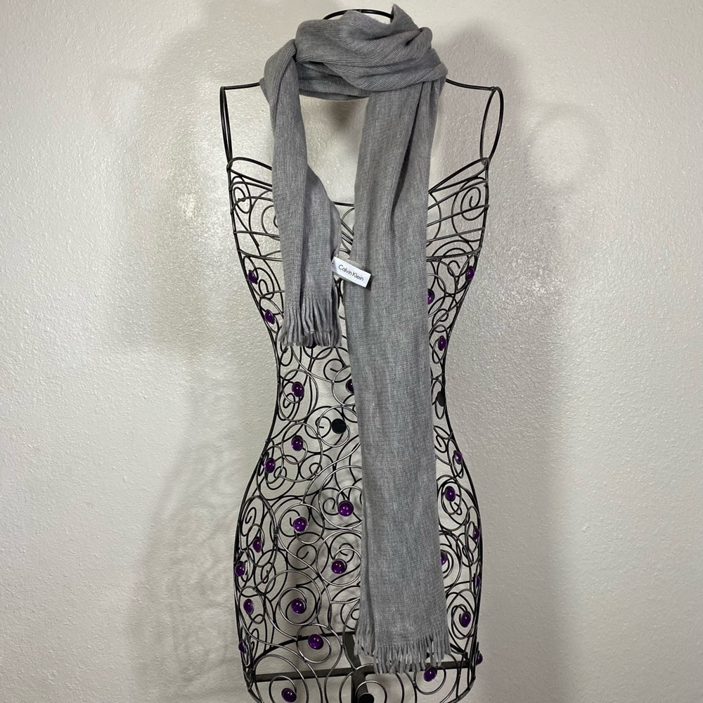 Calvin Klein grey knit fringe scarf